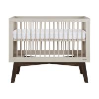 Kidsmill Sixties Babybed Oatmeal / Walnoot 60 x 120 cm