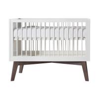 Kidsmill Sixties Babybed Wit Mat / Walnoot 70 x 140 cm