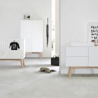 Kidsmill Sixties Babykamer Wit Mat / Naturel | Bed 70 x 140 cm + Commode + Kast 2-Deurs