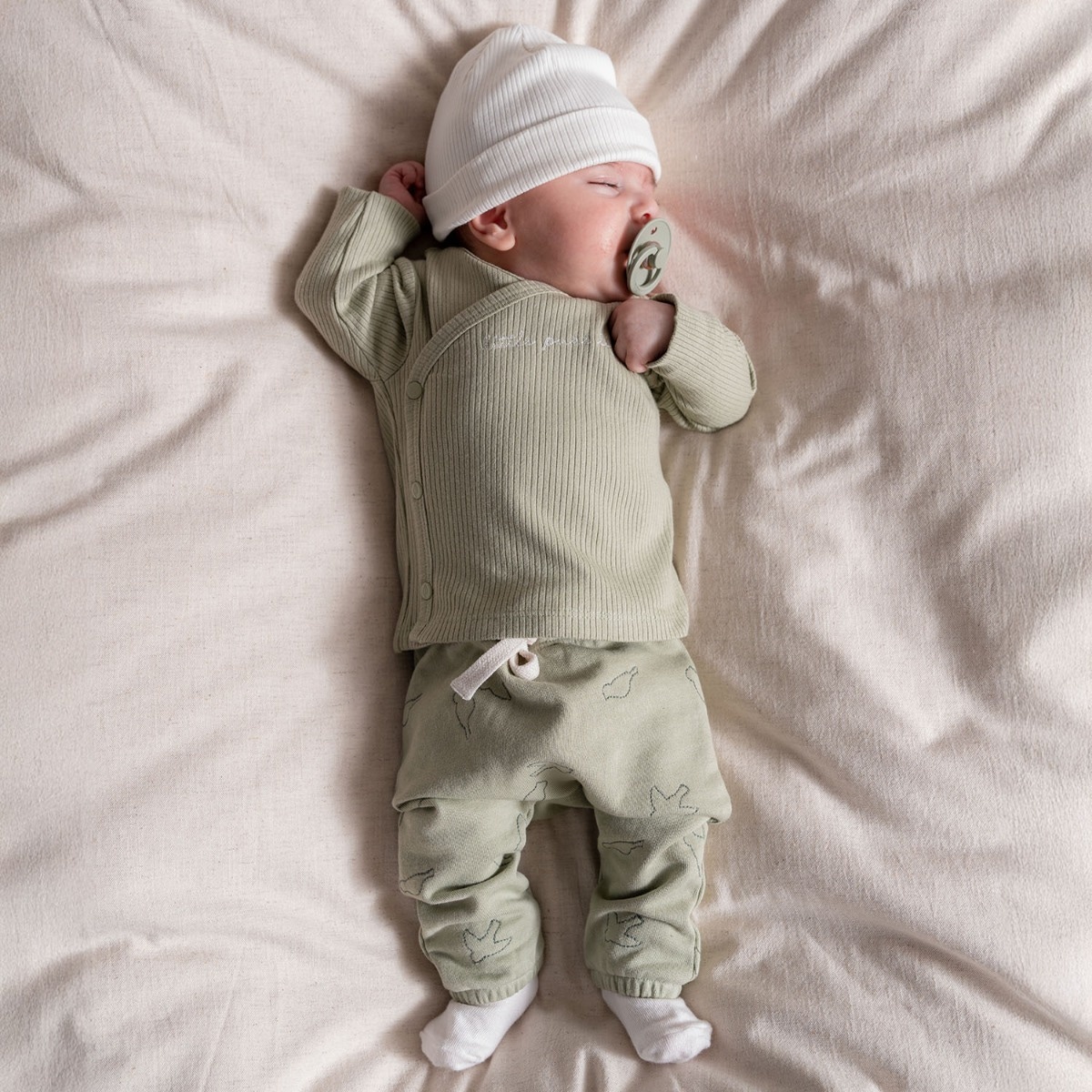 Prénatal Pure newborn shirt & broek
